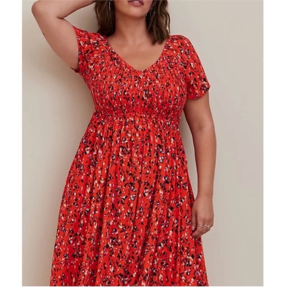 NWT TORRID MIDI GAUZE SMOCKED
SKATER DRESS 00x - Picture 3 of 8